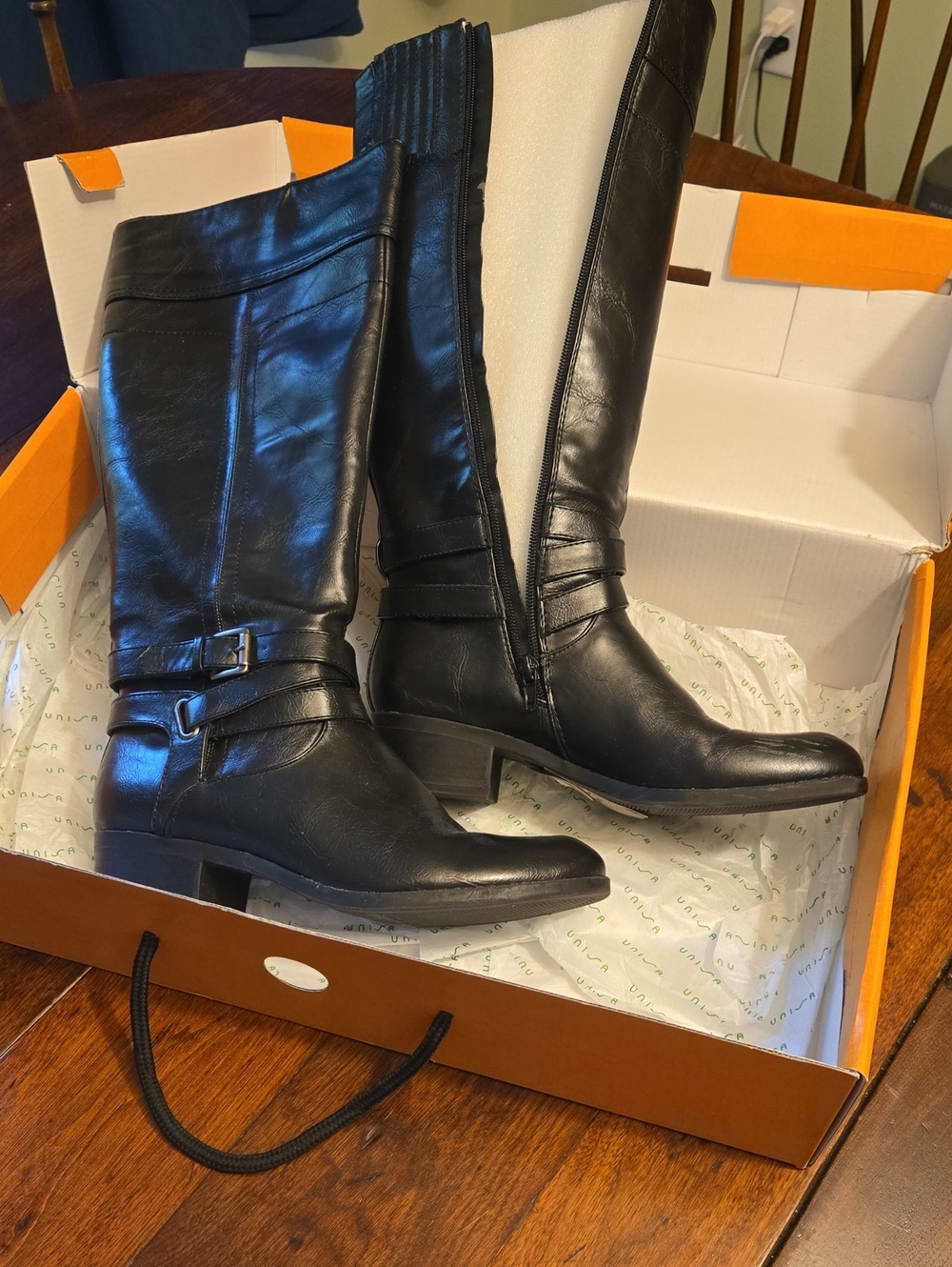 Unisa 6.5 Ladies Black Buckle Riding Boots Nearly New